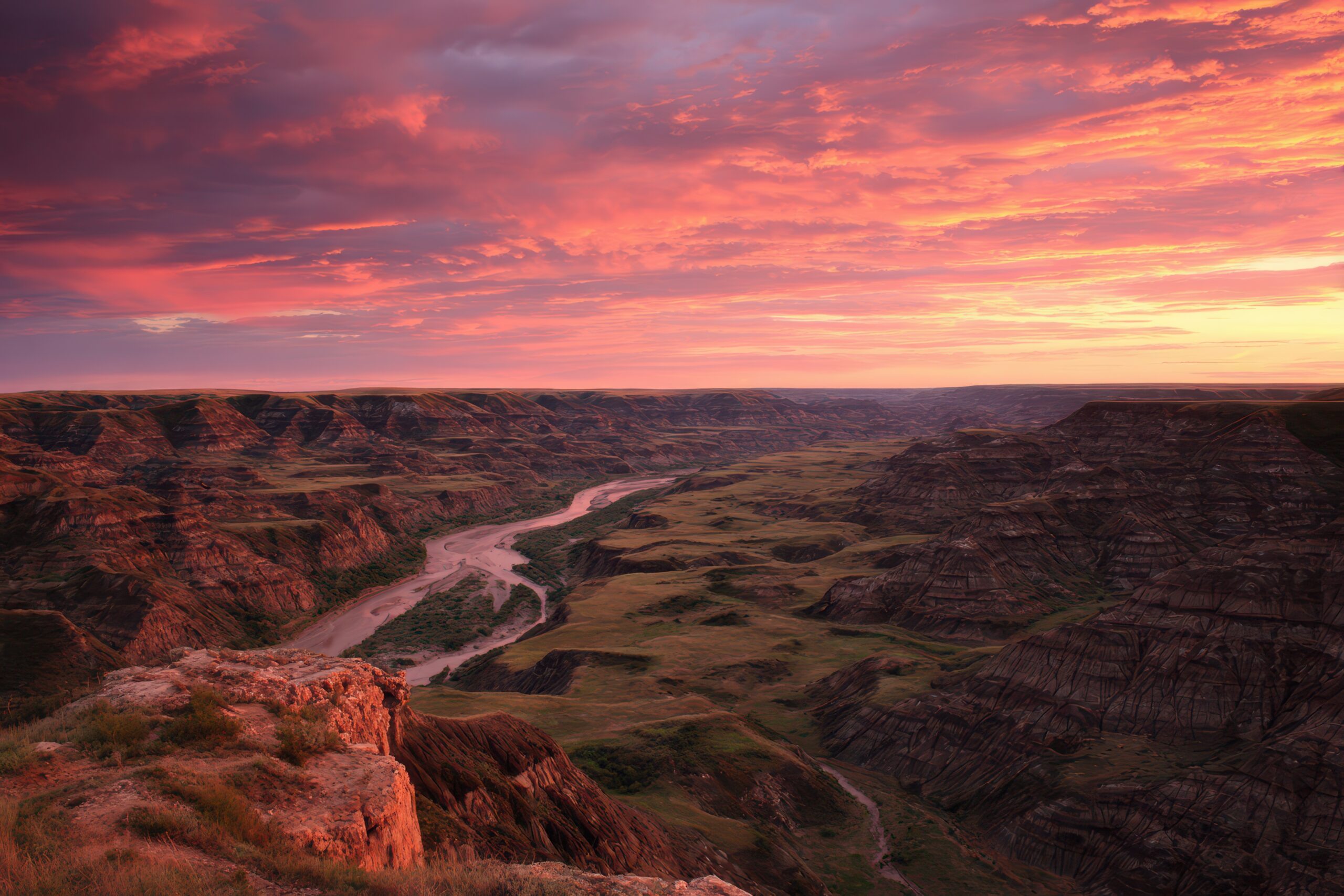 Drumheller hoodoos at golden hour, classic Canadian badlands landscape