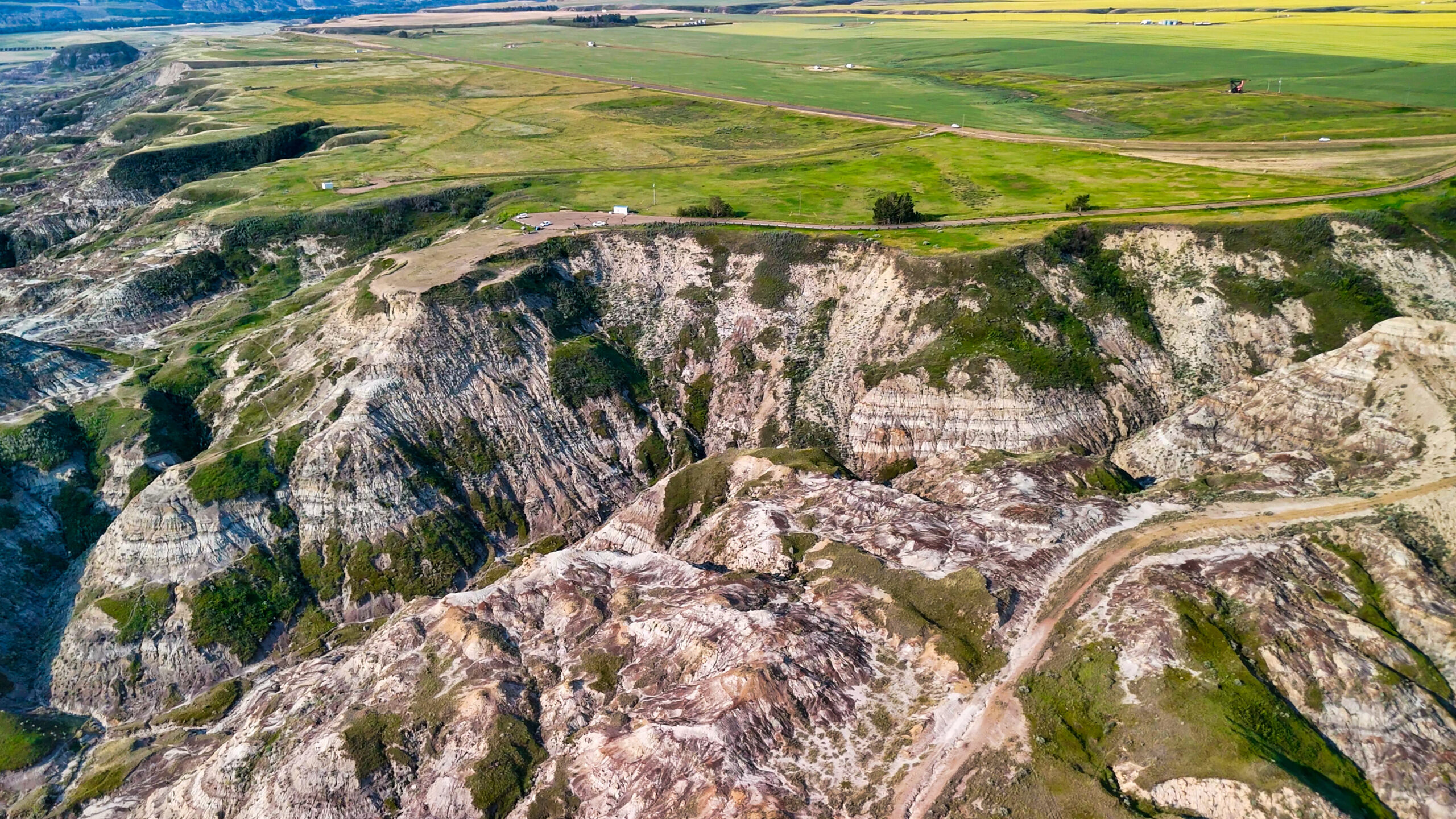 Horseshoe Canyon Drumheller, multi-million-year-old badlands canyon